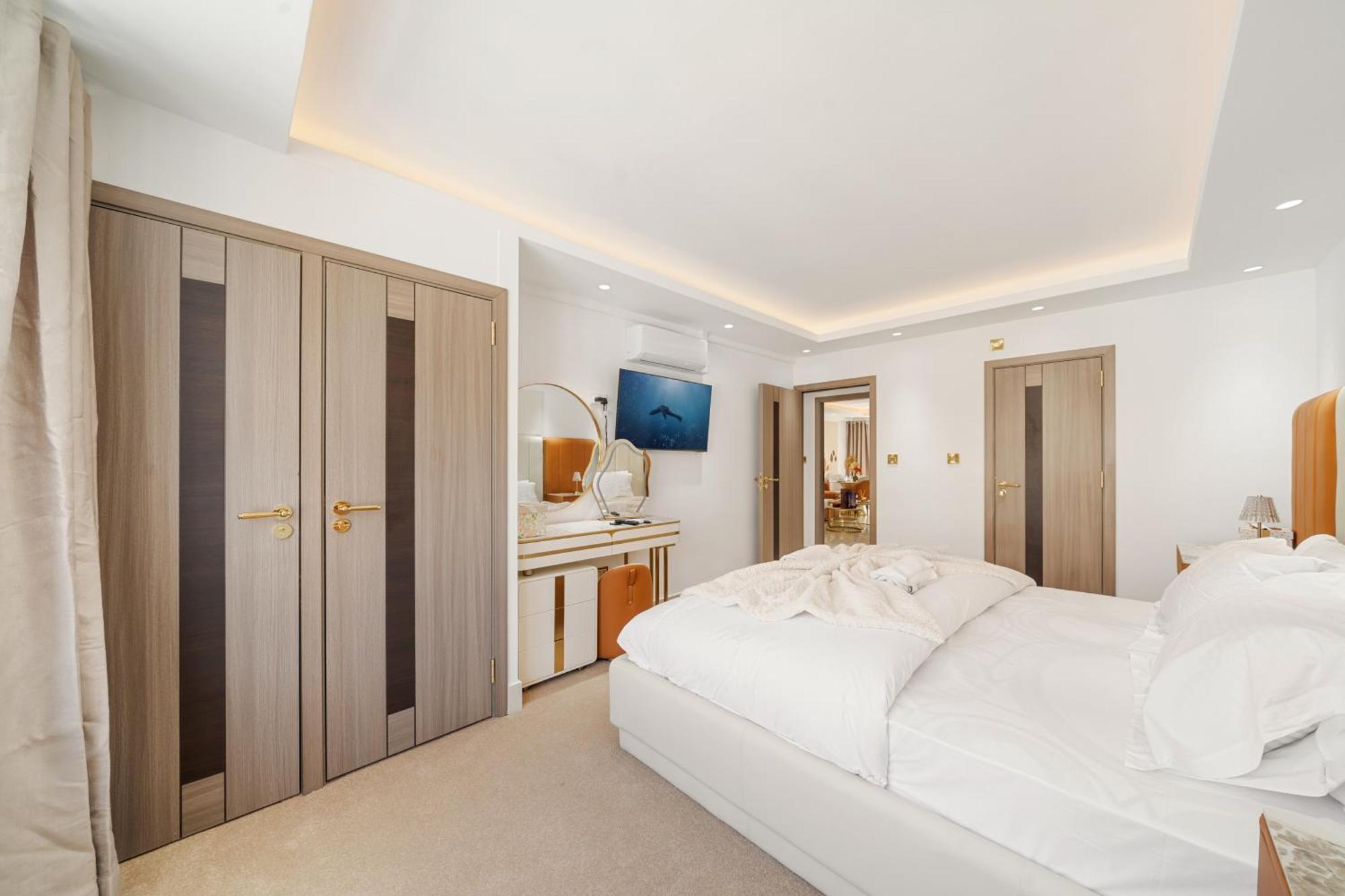 The Mayfair Collection Luxury