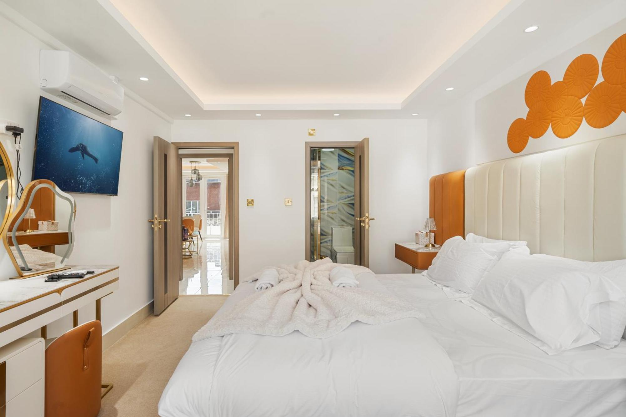 The Mayfair Collection Luxury Apartment