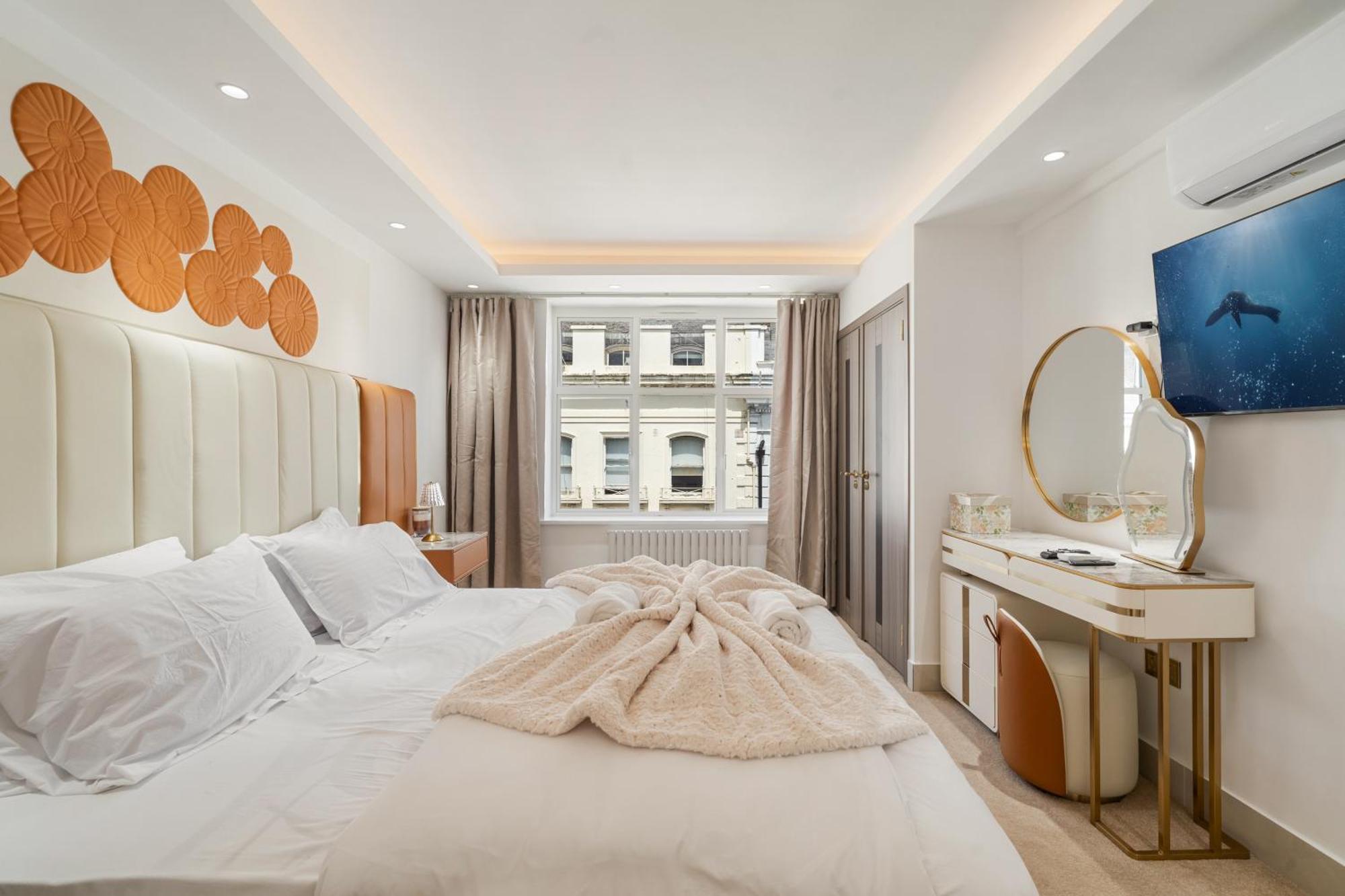 The Mayfair Collection Luxury Apartment London