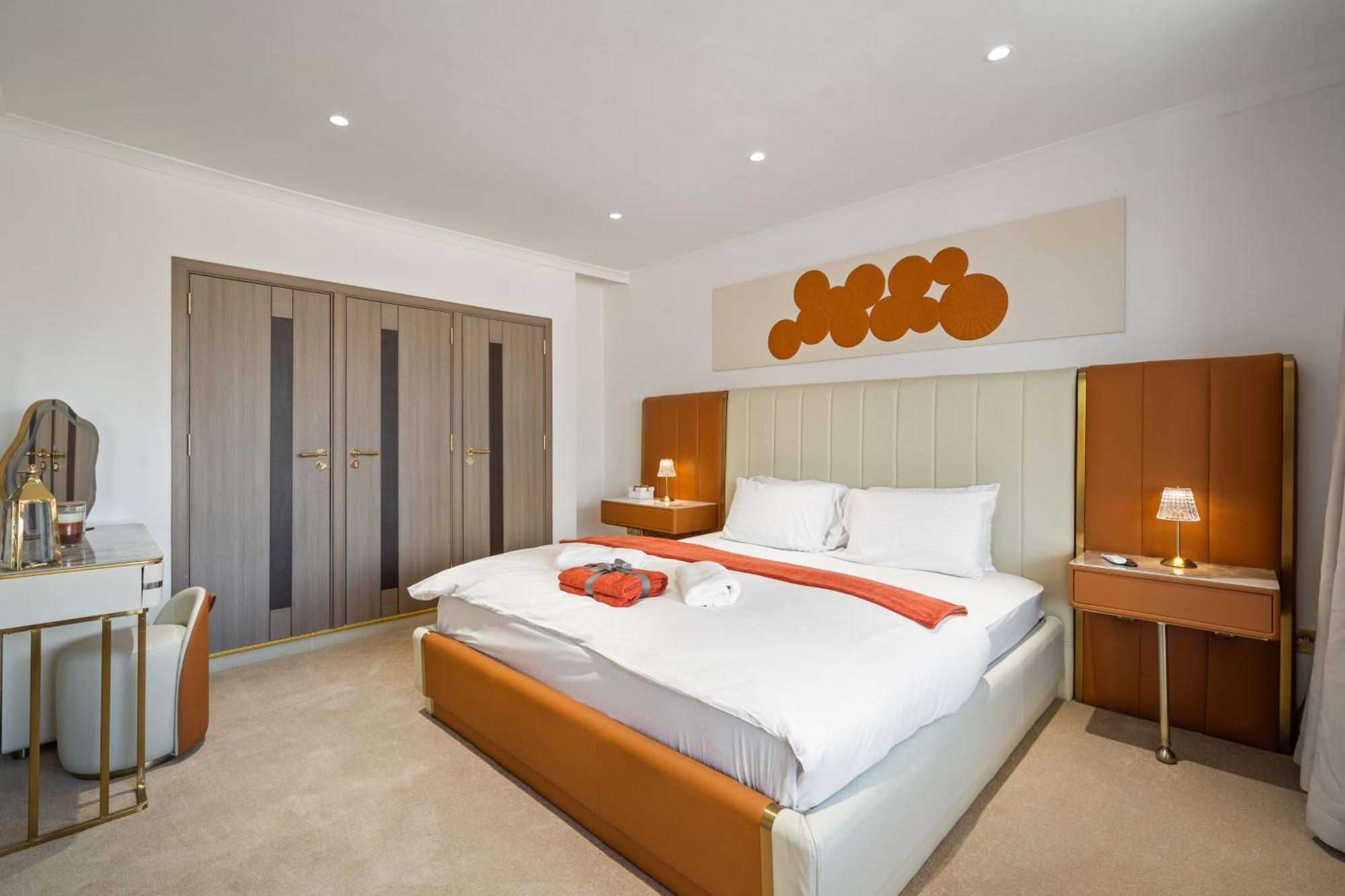 The Mayfair Collection Luxury * London