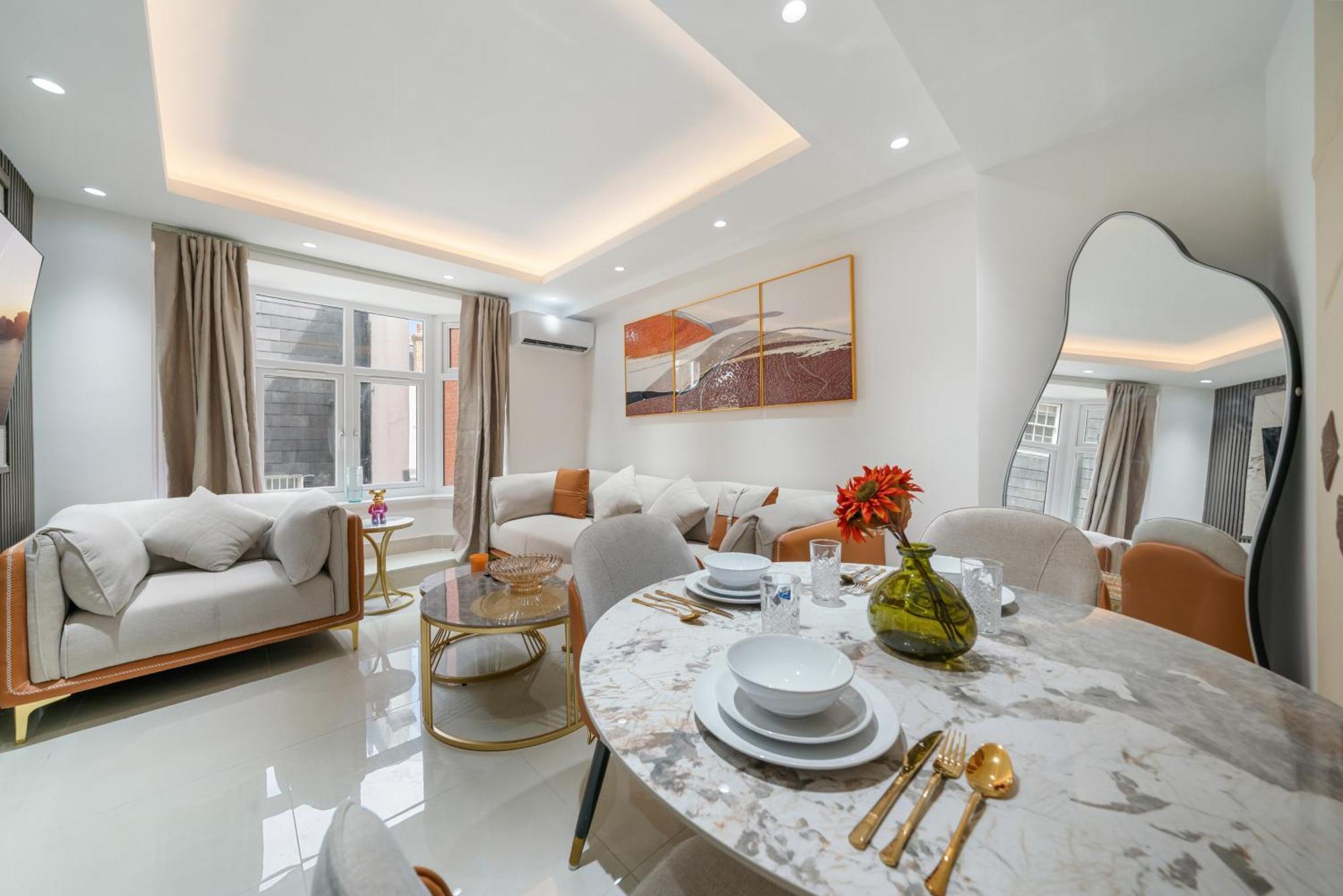 The Mayfair Collection Luxury Apartment *