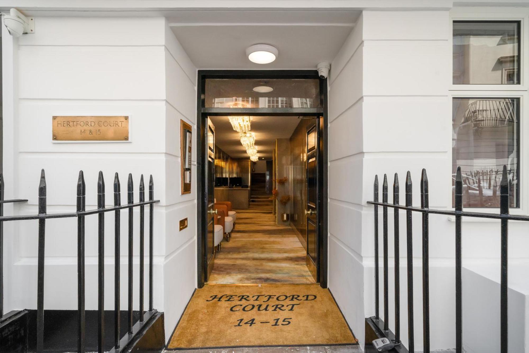 The Mayfair Collection Luxury Apartment *