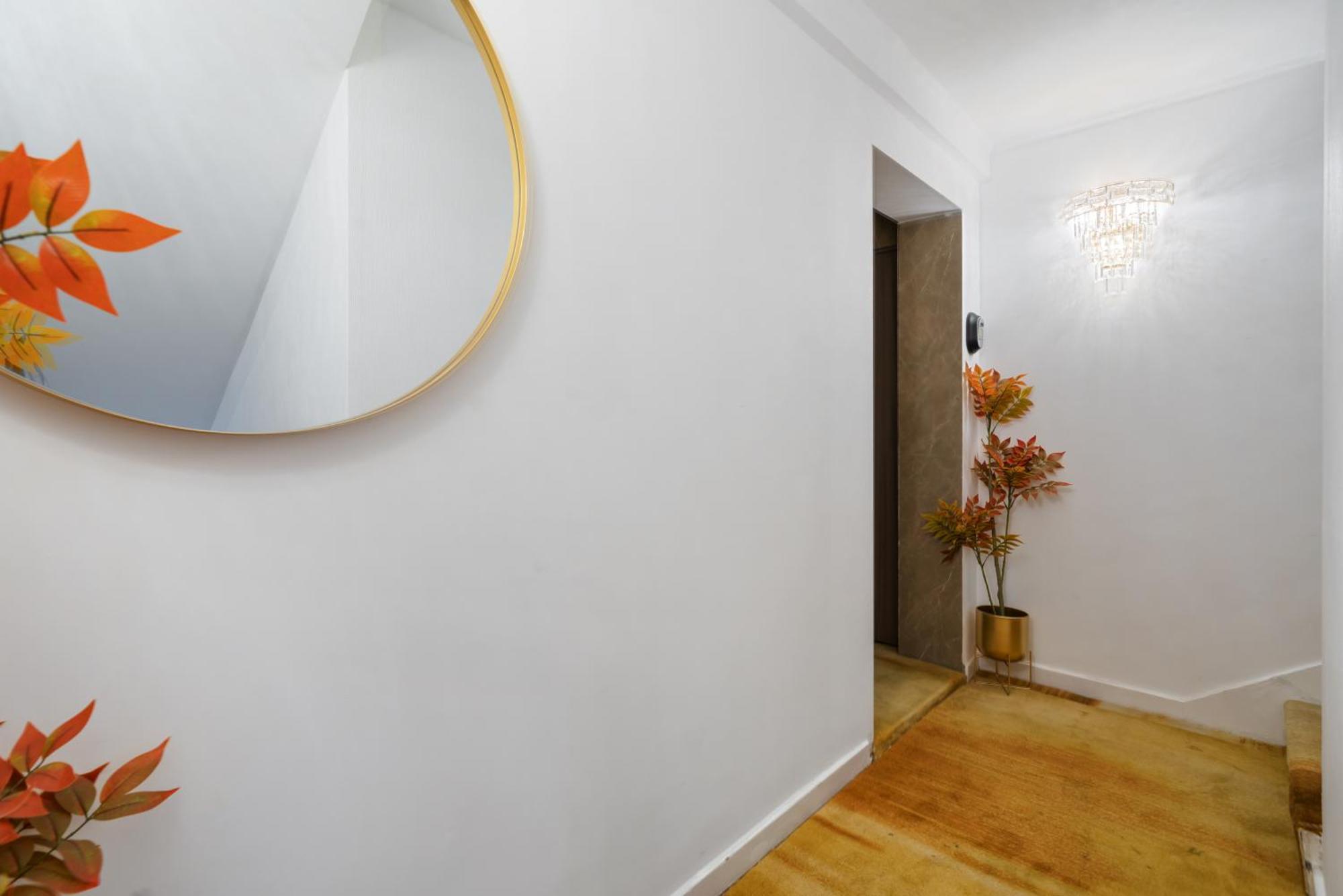 The Mayfair Collection Luxury *
