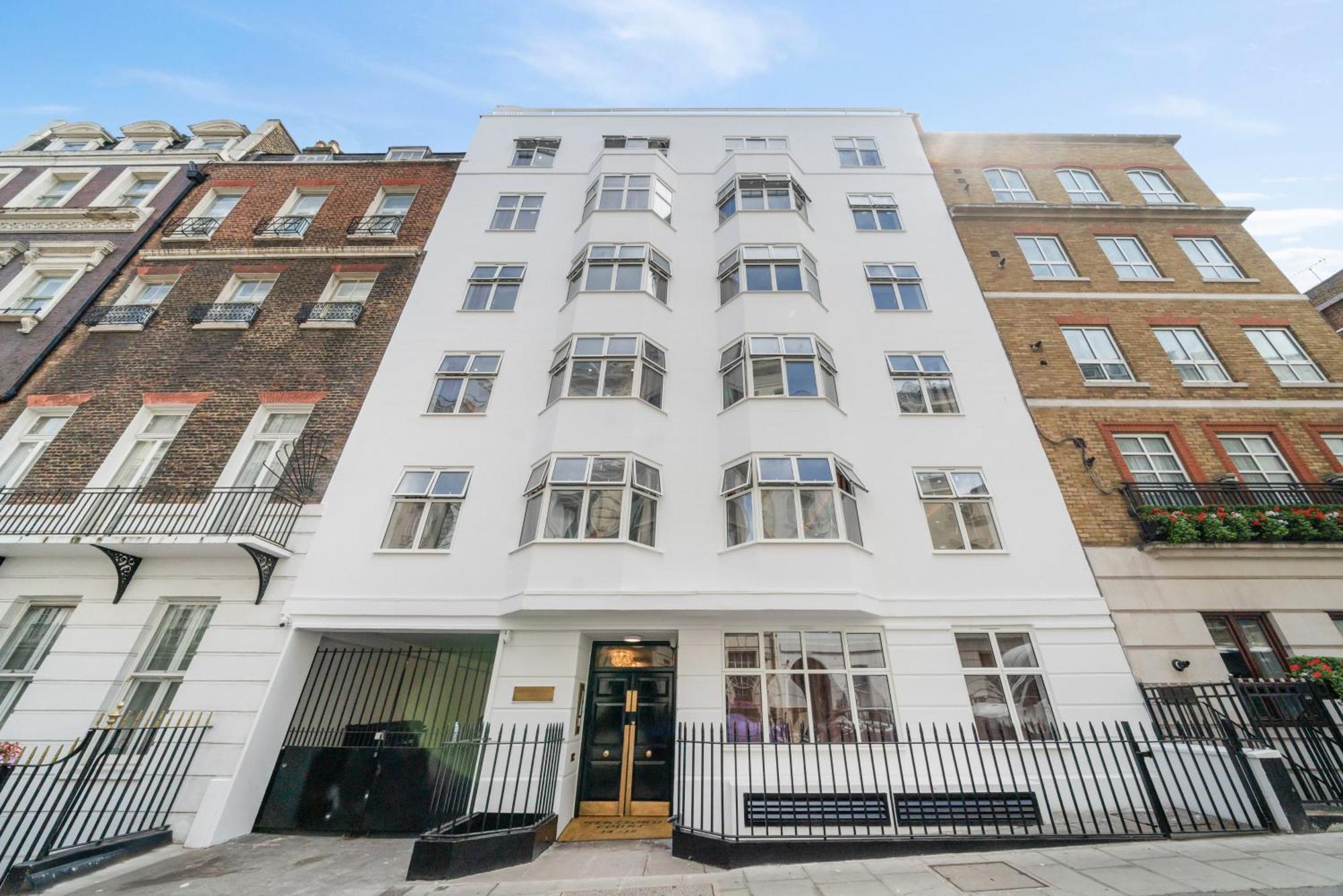The Mayfair Collection Luxury Apartment *